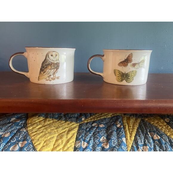 Pair of 2 Coffee‎ Cups White w/ Brown Speckles Owl Motiff - Picture 1 of 5